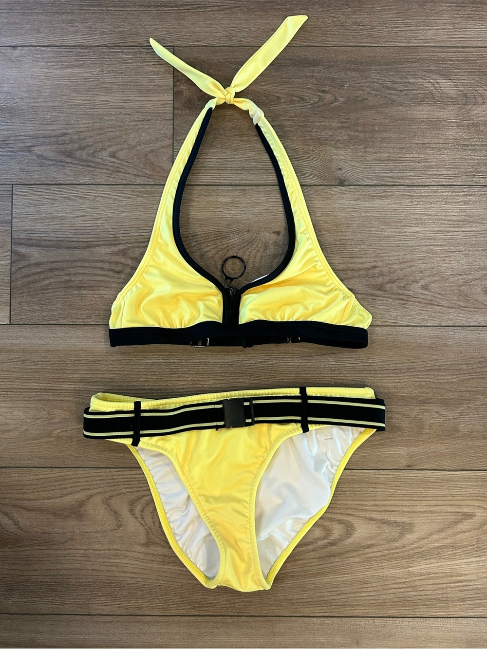 VENUS Yellow Zip Front Halter Bikini Set Belted Bottoms Size 8 Top Size B